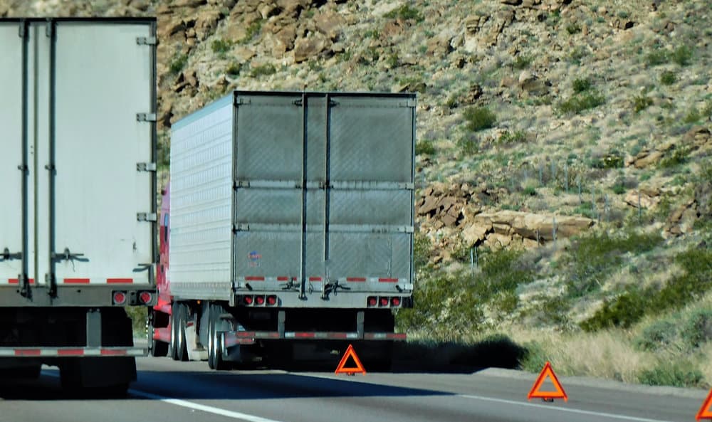 FMCSA to undertake new study on effectiveness of warning devices for stopped CMVs